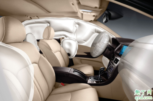 安全气囊什么时候需要更换 安全气囊弹出会灼伤人吗