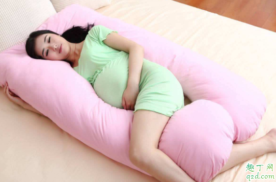 胎儿缺氧孕妇会感觉不舒服吗 孕期蒙头睡觉胎儿会缺氧吗