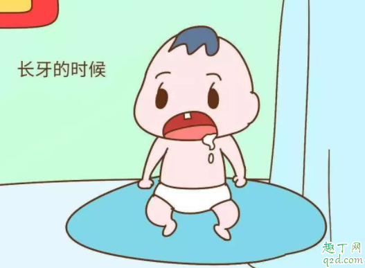 宝宝出牙会有低烧吗 小孩先长上牙还是下牙