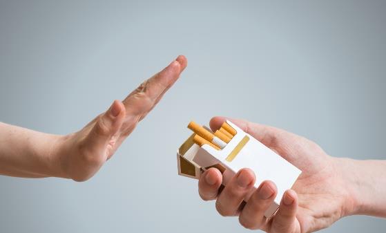 男性备孕注意事项 男人备孕期间首先要戒烟 并且饮食合理搭配