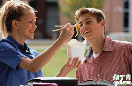 男生总是对女生倾诉心事什么情况 男人对女人倾诉心事该怎么办