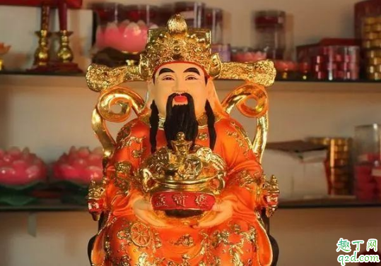 武财神放在大门两侧可以么 武财神一定要面向大门吗