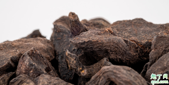 何首乌长藤不长叶是咋回事 何首乌只长藤不长叶怎么处理