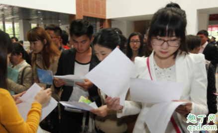 毕业是先积累经验还是先赚钱 毕业直接赚钱有什么好处