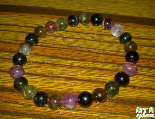 碧玺是不是水晶的一种 什么颜色的碧玺比较稀有