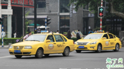 买车和坐出租车哪个划算 买车和坐出租车有什么缺点