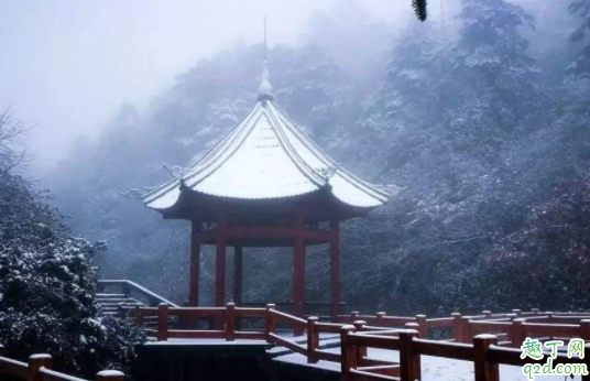 峨眉山旅游大巴一般是什么时候 上峨眉山在哪里坐大巴