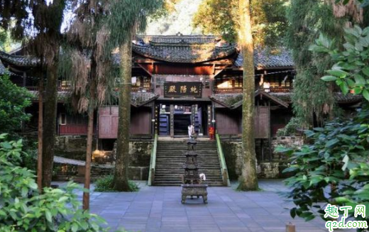 峨眉山是道教还是佛教 峨眉山寺庙收多少门票