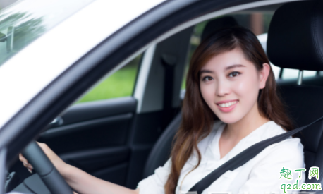 一个月没用车打不着火是什么原因 车不开如何保护电瓶