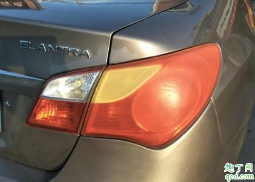 汽车倒车灯不亮怎么修 倒车灯为什么只有一个亮