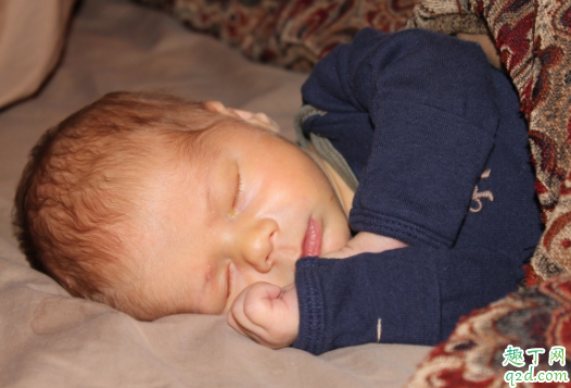 婴儿耳朵有炎症有什么症状 新生儿耳朵发炎会影响听力吗