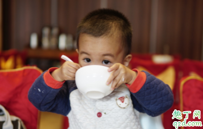 宝宝为什么不好好吃饭 宝宝挑食要纠正吗