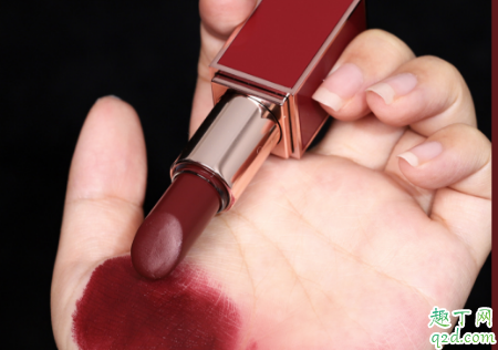 TF红管08好看吗 TF2020新年限定红管08口红试色