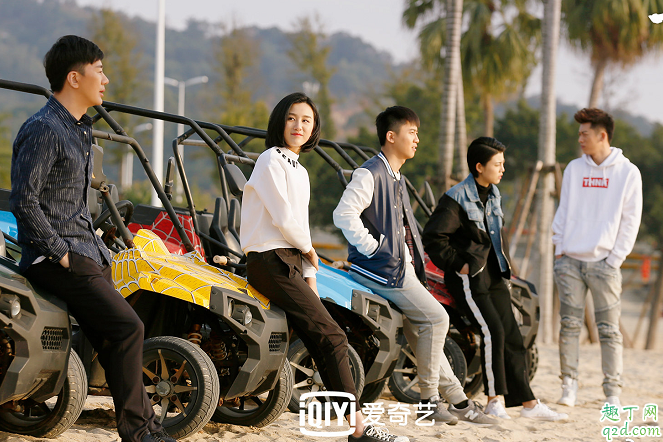 ??飞行少年每周更新几集在哪看 飞行少年在哪个学校拍的