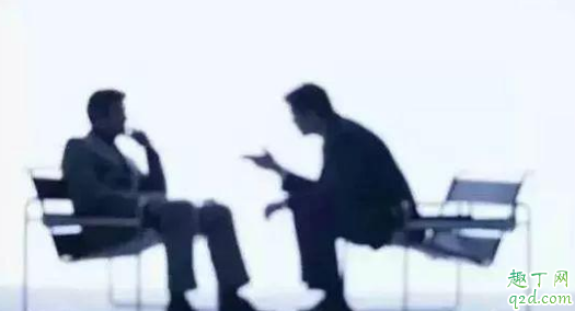 老板说我不行该辞职吗 绩效差被辞退有补偿吗