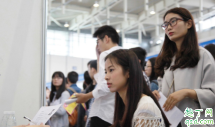 毕业求职公司看学历还是能力 毕业生如何择业