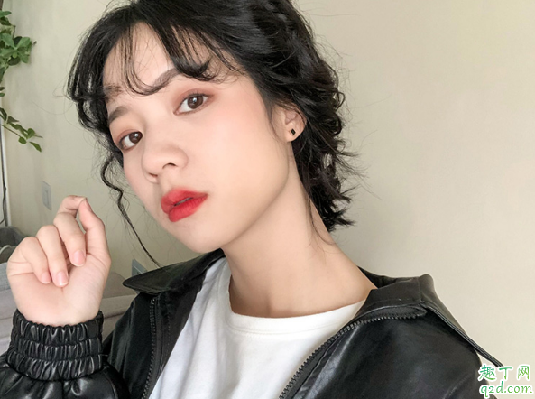耳洞发黑正常吗 耳洞老是发炎该咋处理