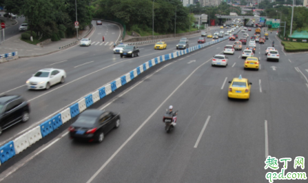 手动汽车爬坡用哪个档位最好 长时间一档爬坡伤车吗