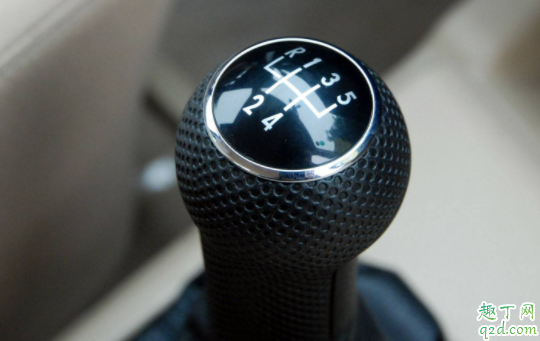 手动挡档杆断了怎么办 手动挡档杆抖动正常吗