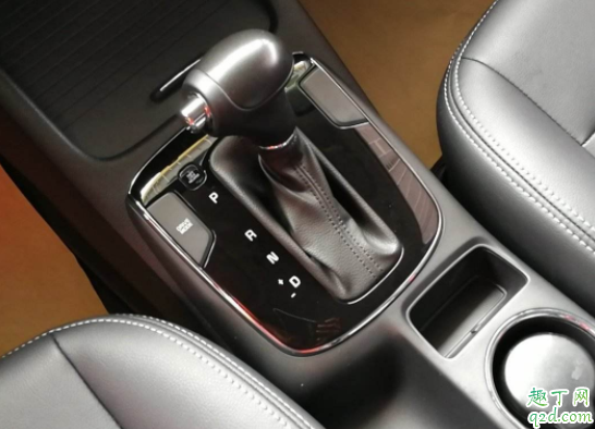手动挡档杆断了怎么办 手动挡档杆抖动正常吗