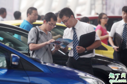 第一次买车怎么和销售谈价格 第一次买车在什么时候买最好