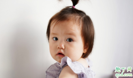 冬天宝宝发烧怎样防止患肺炎 宝宝得肺炎有痰应该咳出来吗