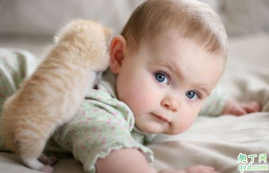 假体隆胸能不能哺乳 隆过胸了还能喂奶么