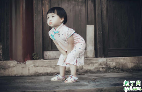 刚出生的小孩子怎么会得肺炎呢 孩子咳嗽发烧会不会是肺炎