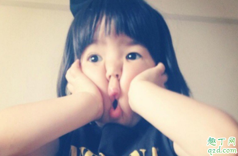 刚出生的小孩子怎么会得肺炎呢 孩子咳嗽发烧会不会是肺炎