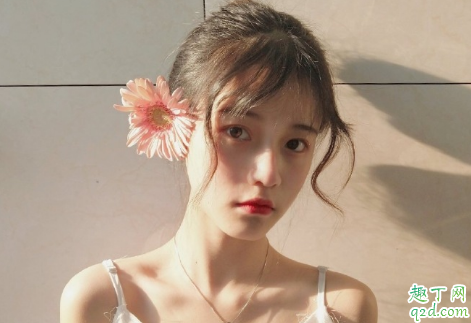 女生什么表现想让你抱她 什么女生心里想你却不和你联系