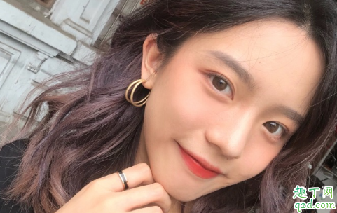 经常跟异性聊暖味信息是什么心态 和很久不聊天的异性暧昧怎么开口