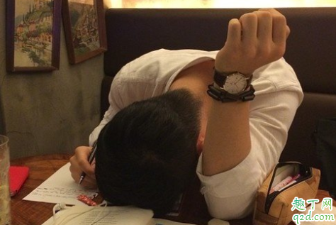 男生的忽冷忽热是什么意思 男生忽冷忽热是喜欢吗