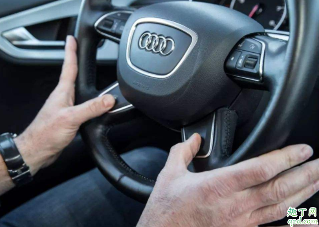 如何清洁方向盘的汗渍 真皮方向盘有汗渍发粘怎么办