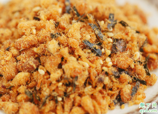 多大的宝宝辅食可以添加肉松 怎么哄宝宝吃辅食