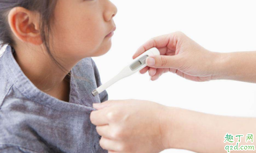 小孩量肛门温度多少正常 宝宝不让量体温有什么办法
