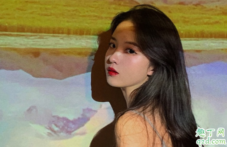 聊天时女人说要睡了晚安什么意思 女人说我先睡了怎么回复