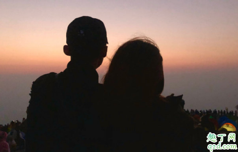 男女常在一起跳舞会产生感情吗 男女互相关心是什么意思