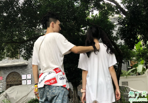 夫妻半个月不联系正常吗 夫妻分开几乎不打电话是没感情了吗