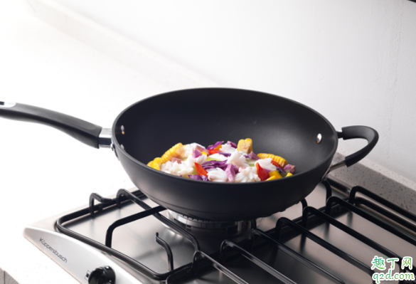 不粘锅涂层是不是有毒 不粘锅涂层掉了还能用吗