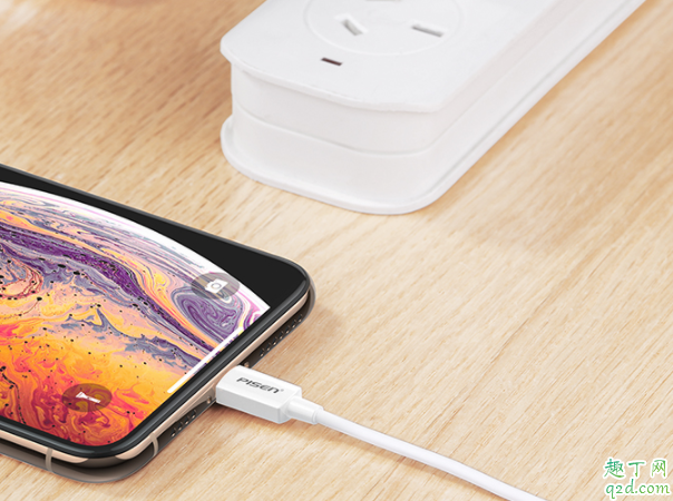 手机充电速度和数据线有关系吗 手机插在电脑上面充电会坏手机电池吗