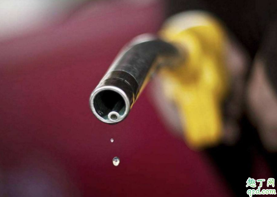 汽车加油跳枪还能加多少 汽车加油加到跳枪还能加吗