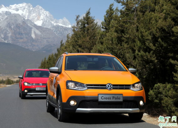 为什么汽车加油门会一顿一顿的 汽车起步抖动是哪里的问题