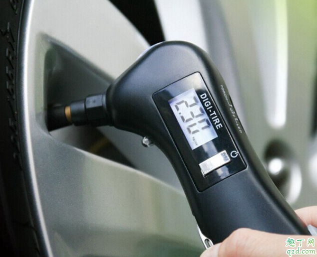 冬天汽车胎压报警要补气吗 胎压报警亮灯怎么回事