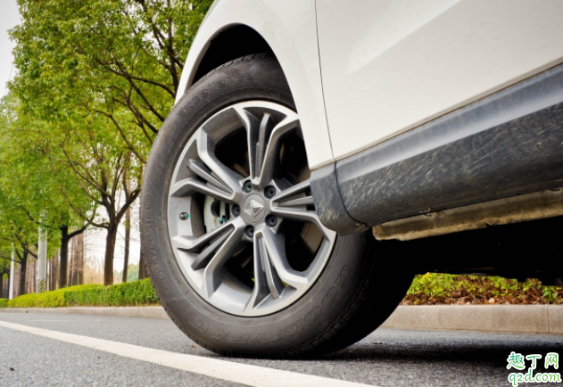 轮胎扁平比怎么看 轮胎扁平比选高还是低