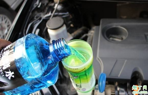 玻璃水冬季和夏季能混着用么 自来水加洗洁精能替代汽车玻璃水吗
