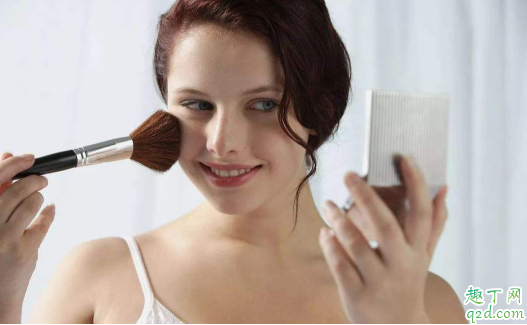 干皮上妆前用抹妆前乳吗 干皮如何画出清润底妆