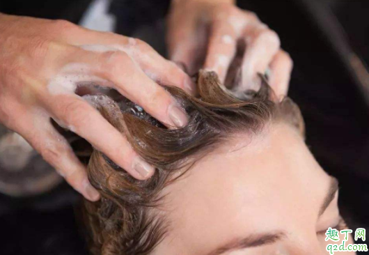 护发素伤不伤头皮 用护发素会掉头发吗
