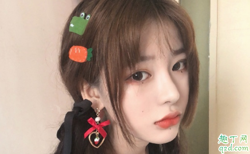 女生什么行为表示喜欢上你 女生喜欢男生会有怎样的表现