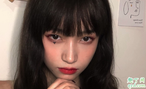 聊天时女生给男生发自拍代表什么 女生给男生发自拍是喜欢吗