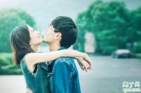 男生问女生年龄目的是什么 男生问你多大怎么幽默回复